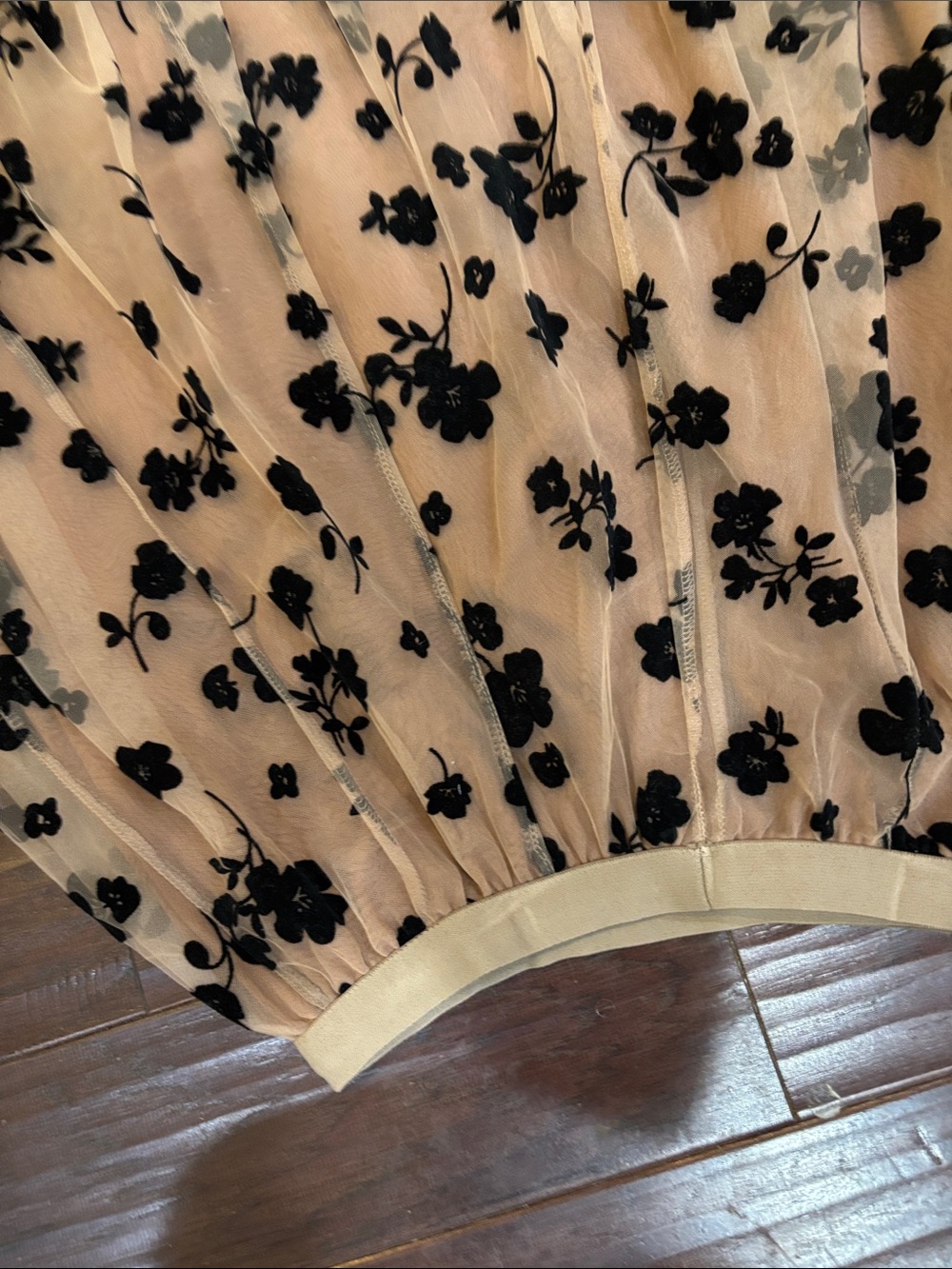 Source Unknown Black Floral Flocked Midi Skirt on Cream Mesh - Picture 3 of 4